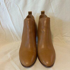 Chloe Tan Leather Ankle Boot